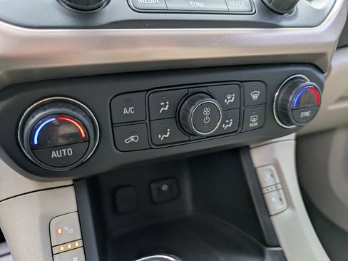 Used 2018 GMC Acadia Denali w/ Technology Package image 27