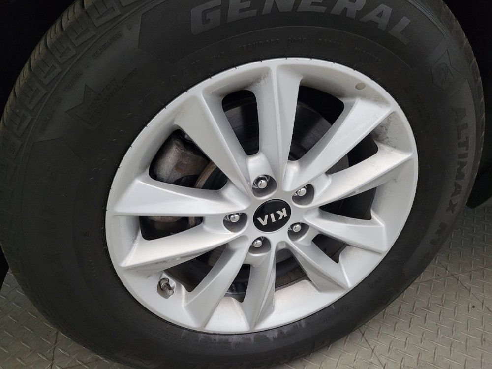 Used 2019 Kia Sorento AWD image 31