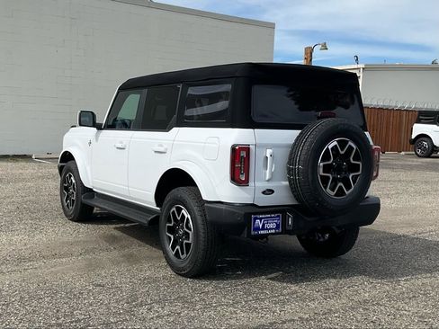 New 2025 Ford Bronco Outer Banks image 4