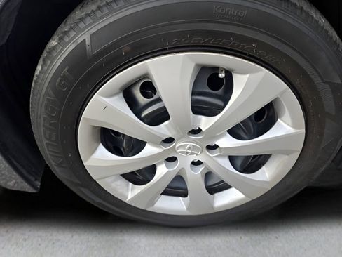 Used 2024 Toyota Corolla LE image 18