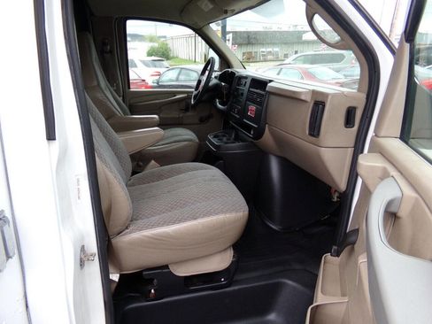 Used 2007 GMC Savana 3500 image 16