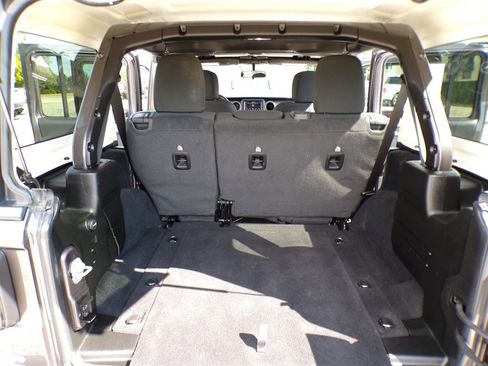 Used 2020 Jeep Wrangler Unlimited Sport image 23