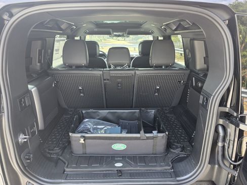 New 2026 Land Rover Defender 110 S image 15