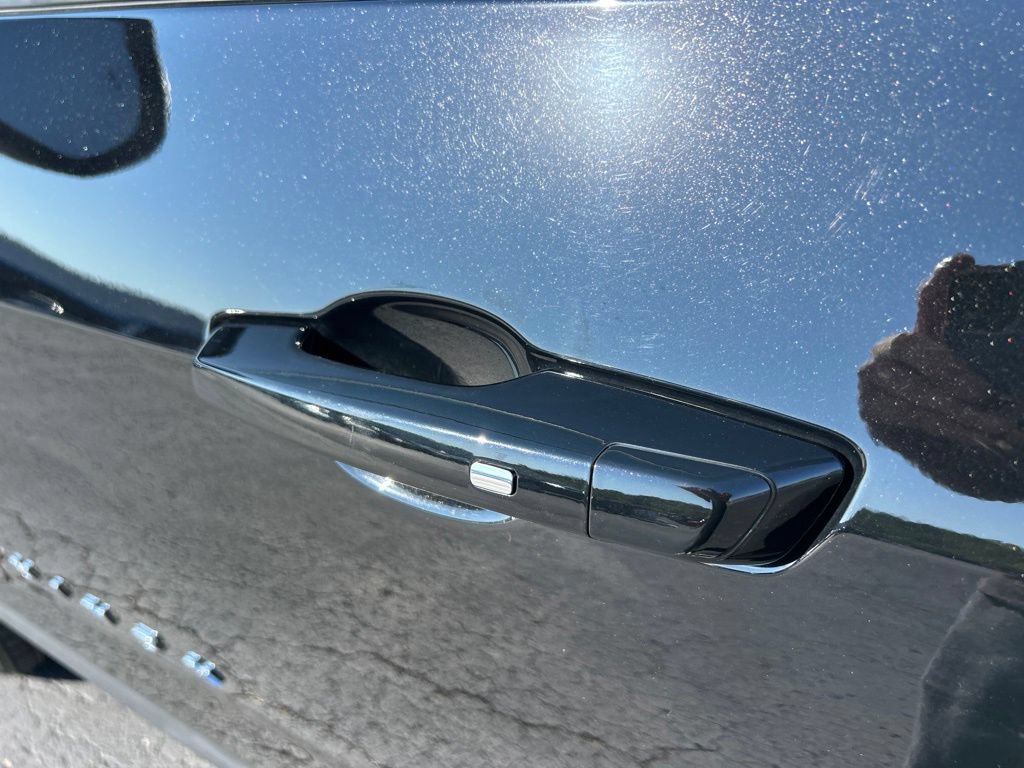 Used 2026 Chevrolet Equinox LT AWD/4WD image 13