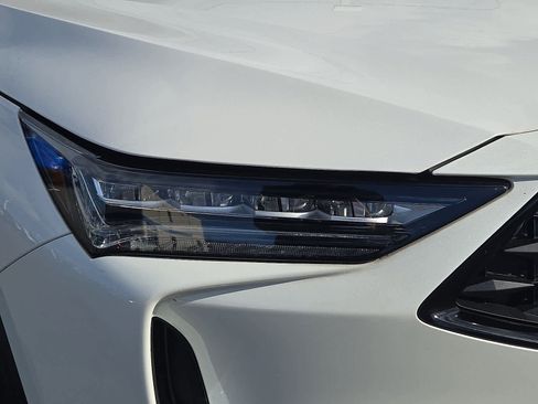 Used 2023 Acura MDX A-Spec image 10