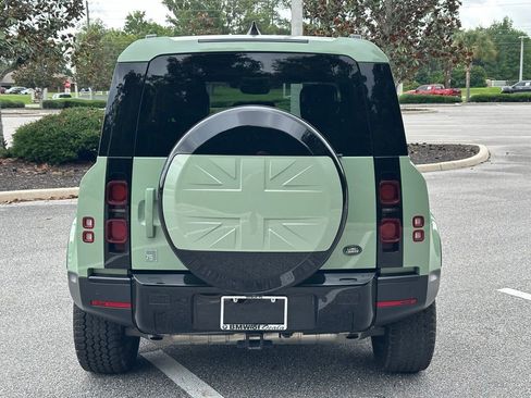 Used 2023 Land Rover Defender 110 75th Limited Edition AWD/4WD image 4