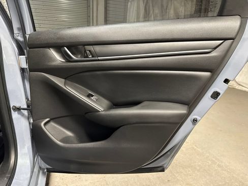 Used 2021 Honda Accord Sport image 11
