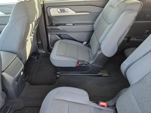 New 2026 Ford Explorer Active RWD image 27