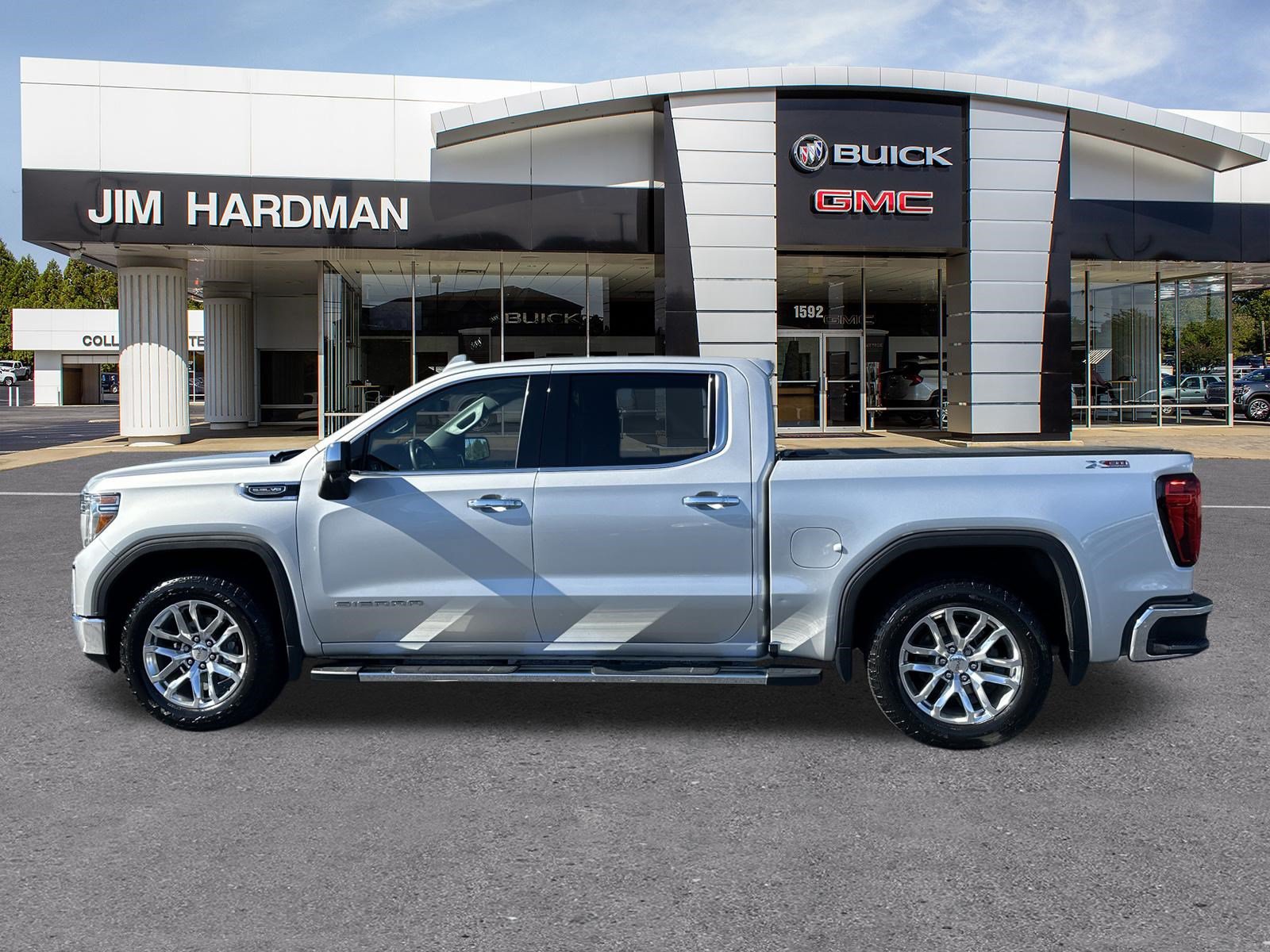 Used 2021 GMC Sierra 1500 SLT w/ SLT Convenience Package AWD/4WD image 4