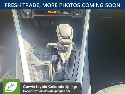 Used 2025 Toyota RAV4 XLE AWD/4WD image 11