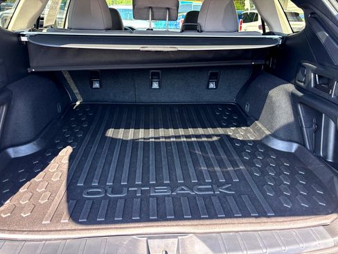 Used 2024 Subaru Outback Premium image 12