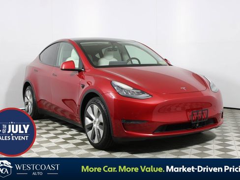 Used 2021 Tesla Model Y Long Range AWD/4WD image 1