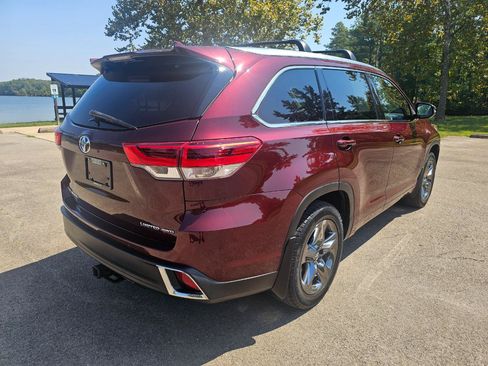 Used 2018 Toyota Highlander Limited Platinum AWD/4WD image 5
