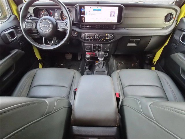 Used 2024 Jeep Gladiator Mojave w/ Technology Group AWD/4WD image 17