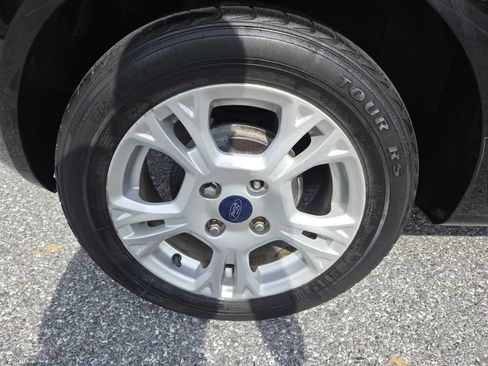 Used 2016 Ford Fiesta SE FWD image 32