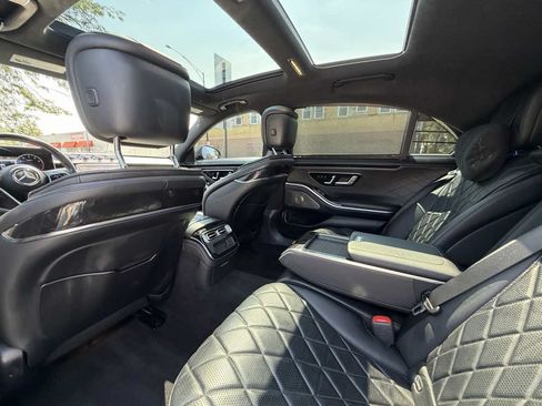 Used 2021 Mercedes-Benz S 580 4MATIC Sedan w/ AMG Line image 18
