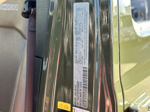 Used 2023 Jeep Gladiator Rubicon w/ LED Lighting Group image 28