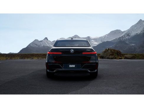 New 2026 BMW 740i RWD image 5