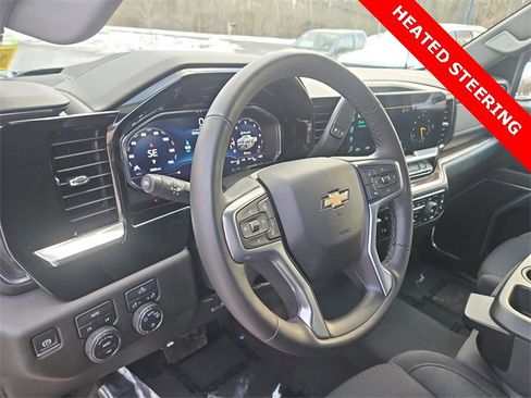 Used 2025 Chevrolet Silverado 1500 LT image 10