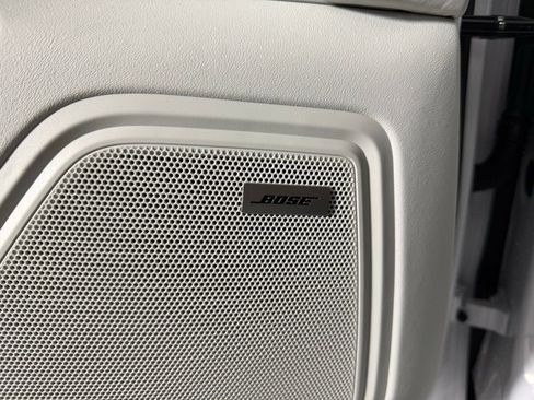 Certified 2025 Porsche Macan image 27