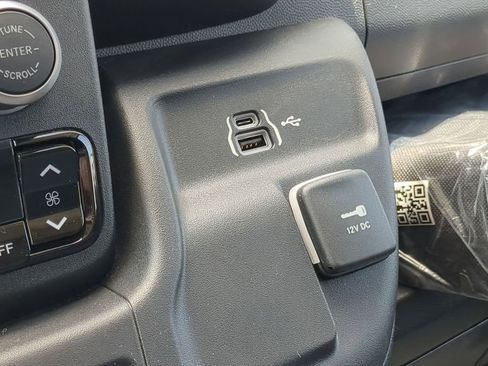 New 2025 RAM ProMaster 2500 w/ Convenience Group image 23