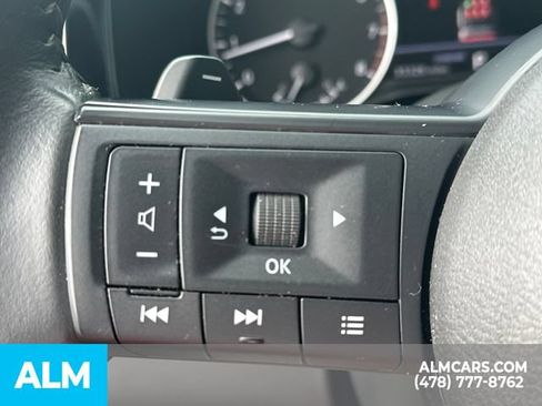 Used 2025 Nissan Pathfinder SV FWD image 30