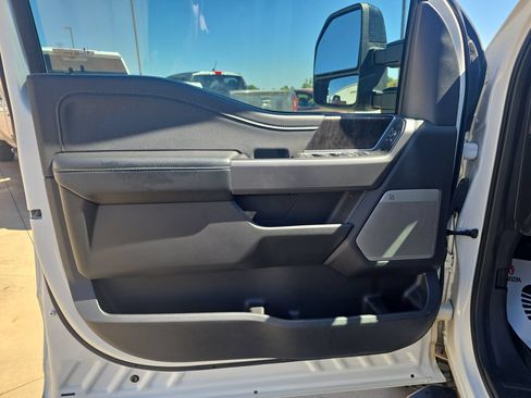 Used 2024 Ford F250 Lariat w/ Lariat Ultimate Package AWD/4WD image 27
