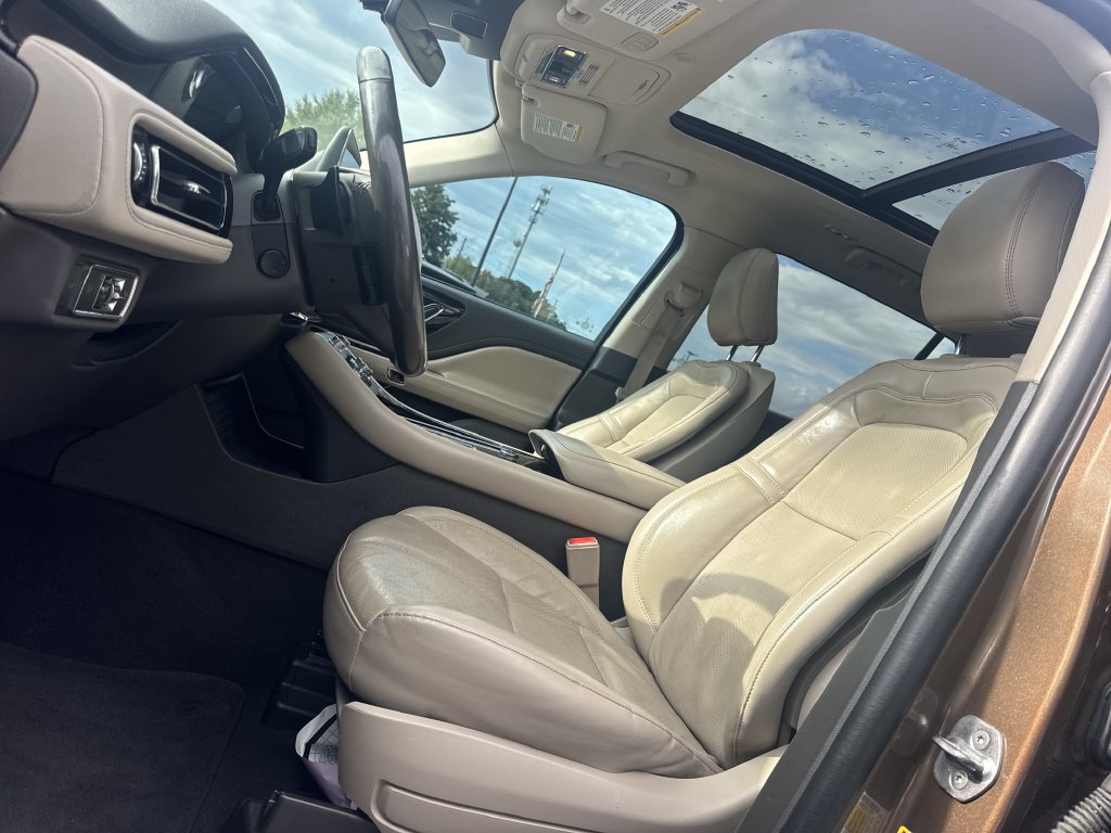 Used 2022 Lincoln Aviator Reserve w/ Elements Package Plus RWD image 36