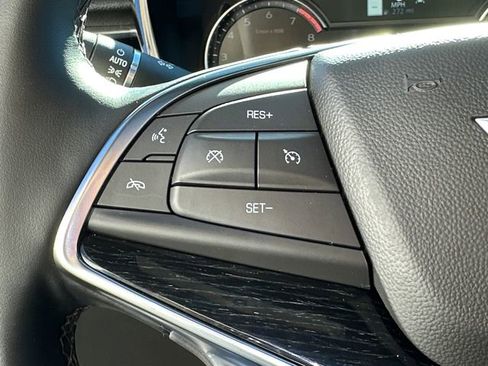 Used 2025 Cadillac XT5 Premium Luxury image 32