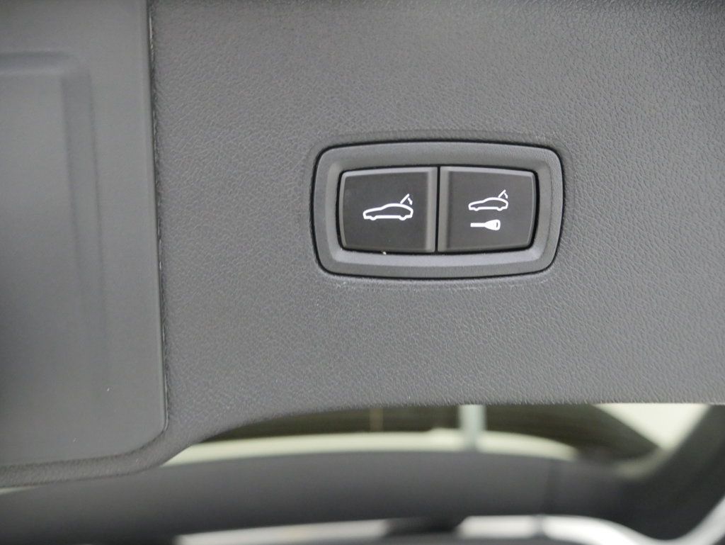 Certified 2026 Porsche Cayenne AWD/4WD image 26