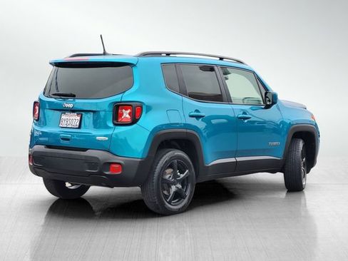 Used 2021 Jeep Renegade Latitude w/ Sun & Sound Group image 4
