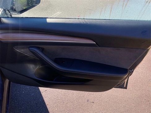 Used 2021 Tesla Model 3 Long Range image 33