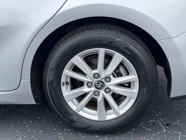 Used 2025 Toyota Camry LE FWD image 8