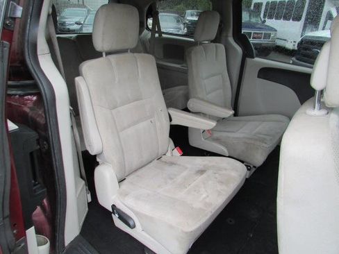 Used 2018 Dodge Grand Caravan SE w/ UConnect Hands-Free Group FWD image 10