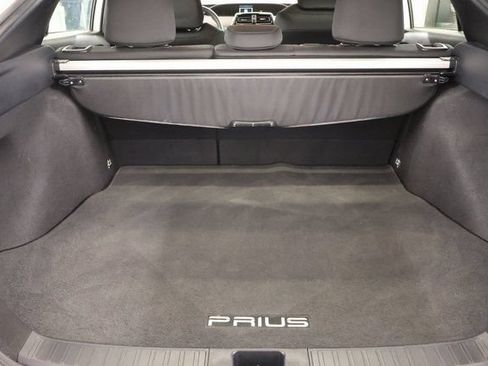 Used 2022 Toyota Prius LE FWD image 25