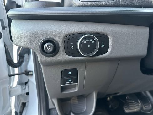 Used 2023 Ford Transit 250 Medium Roof AWD image 33