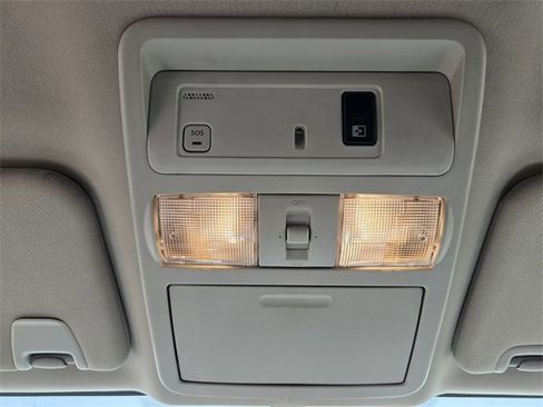 Used 2017 Nissan Titan PRO-4X w/ Pro-4x Convenience Package image 23