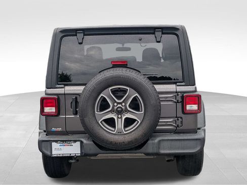 Used 2023 Jeep Wrangler Sport AWD/4WD image 5