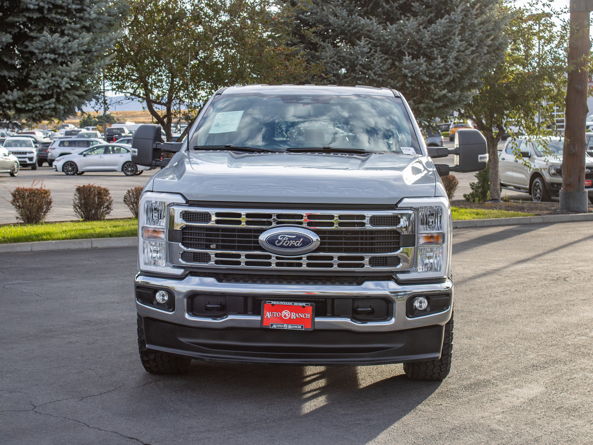 Used 2025 Ford F250 XLT AWD/4WD image 3