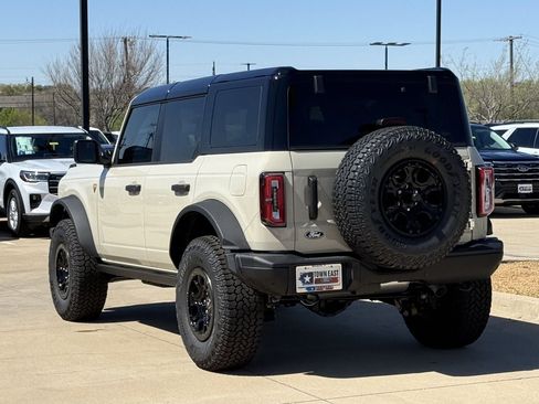 New 2026 Ford Bronco Badlands image 37