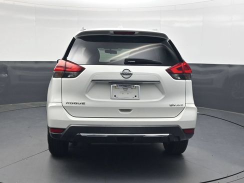 Used 2018 Nissan Rogue SV AWD/4WD image 5