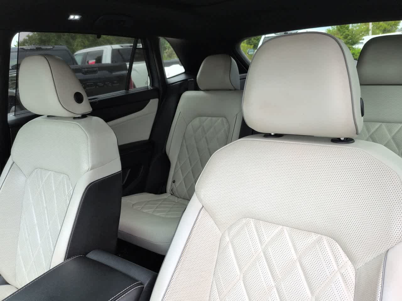 Used 2024 Volkswagen Atlas Cross Sport SEL Premium R-Line AWD/4WD image 8
