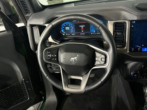 Used 2025 Ford Bronco Outer Banks image 16