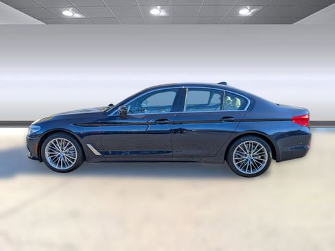 Used 2020 BMW 530i xDrive w/ Executive Package image 2