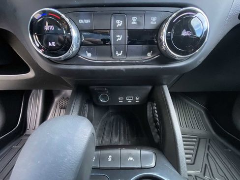 Used 2023 Chevrolet TrailBlazer LT w/ Convenience Package image 33