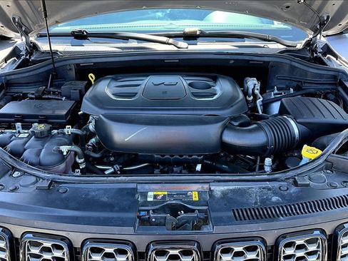 Used 2021 Jeep Grand Cherokee Laredo X AWD/4WD image 30