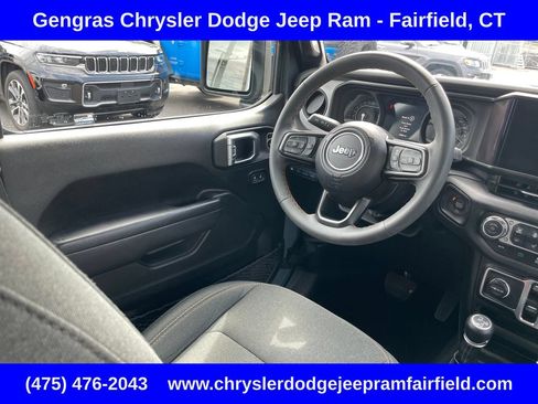 Used 2024 Jeep Wrangler Unlimited w/ Convenience Group AWD/4WD image 56
