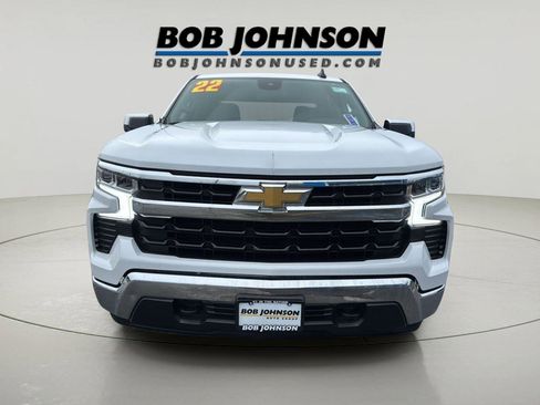 Used 2022 Chevrolet Silverado 1500 LT image 2