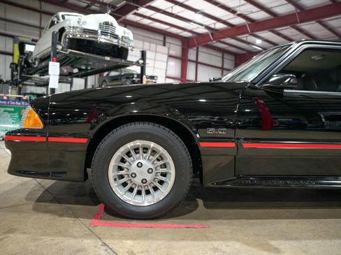 Used 1989 Ford Mustang GT image 3