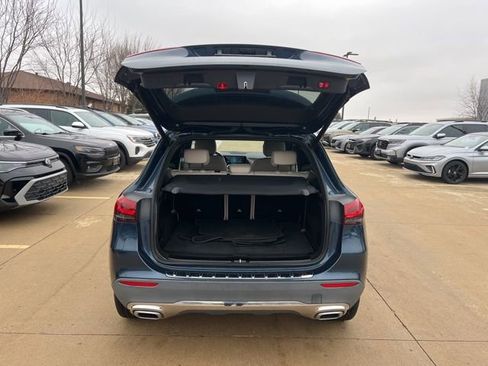 Used 2021 Mercedes-Benz GLA 250 4MATIC w/ Premium Package image 10